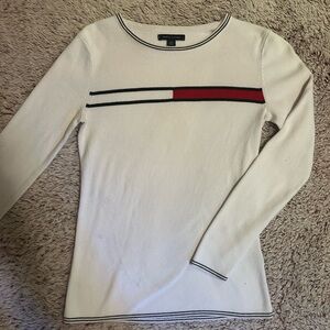 Vintage Tommy Hilfiger White Long-Sleeved Knitted Sweater